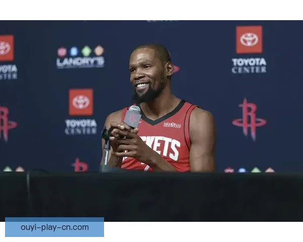 乌度卡称赞申京更果断冲击力强能有效减轻杜兰特负担