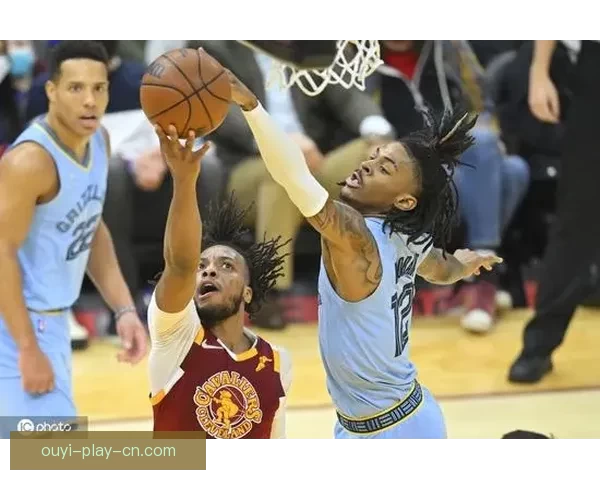 以卢惊叹加兰超远三分同时发现杰克逊低位背打能力全面展现球队新进攻核心潜质