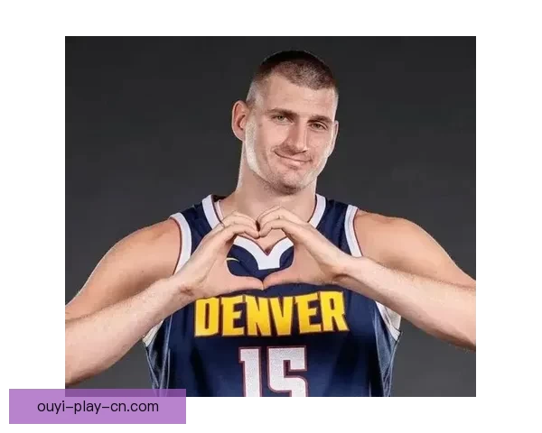 约基奇展现顶级进攻技巧，本场比赛教会我们如何围绕核心组织进攻